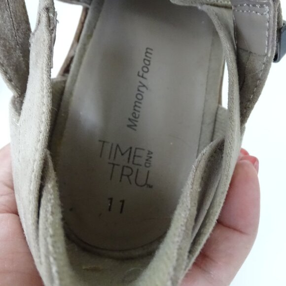 Time And Tru Women Tan Faux Suede Ankle Bootie Memory Foam Women Size 11 - Picture 7 of 10